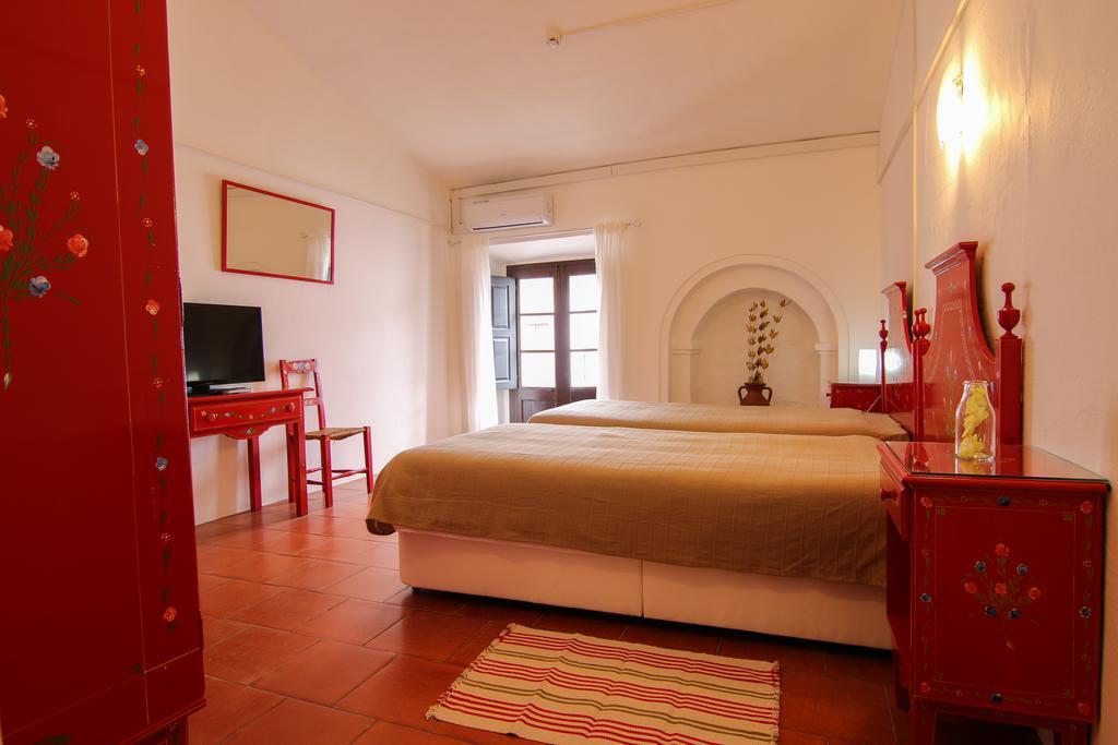 Dom Nuno - Turismo De Habitacao Guest House Monsaraz Ruang foto